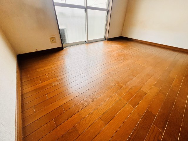 ピュアハイツB棟の居間・リビング