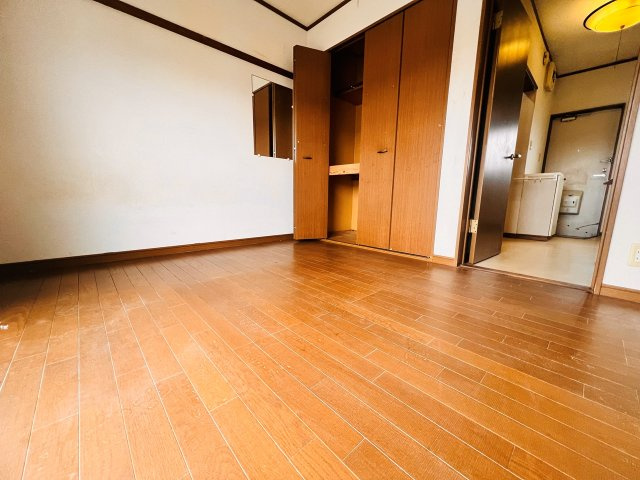 ピュアハイツB棟の居間・リビング