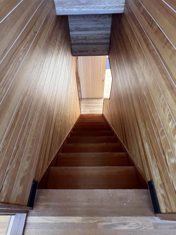 西秦泉寺　中古戸建　リフォーム済のその他|階段