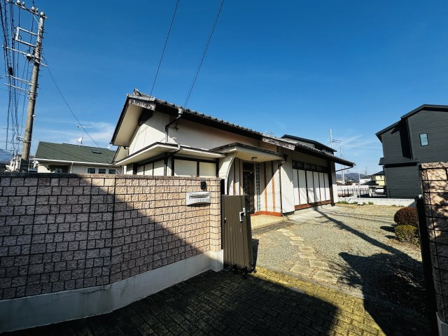 秦野市水神町　敷地広々平屋戸建の外観