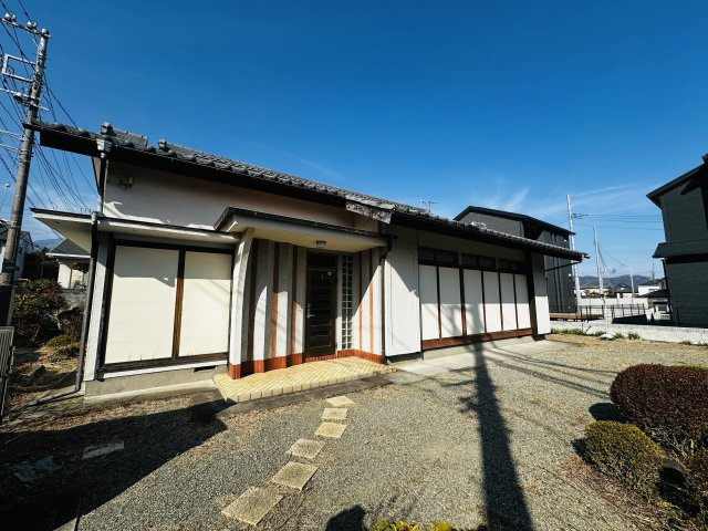 秦野市水神町　敷地広々平屋戸建の外観