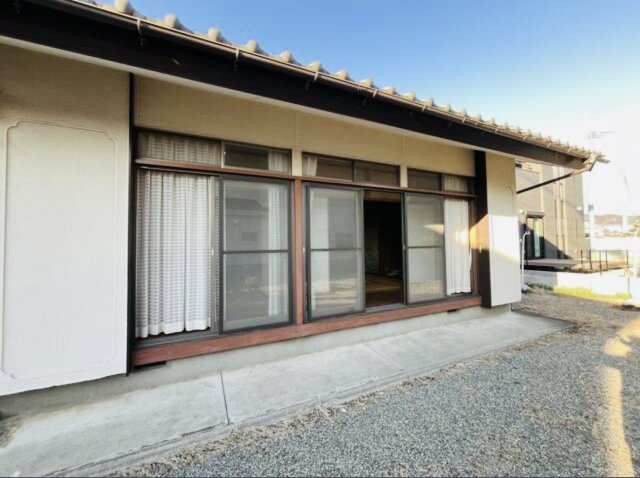 秦野市水神町　敷地広々平屋戸建の外観