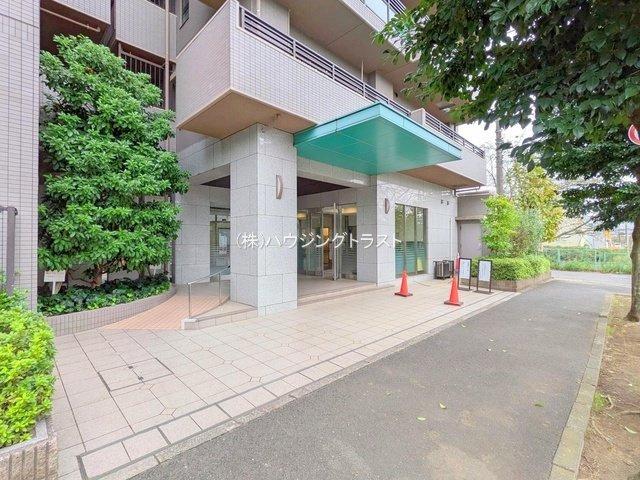 仲介手数料無料　レクセルガーデン東所沢のエントランス