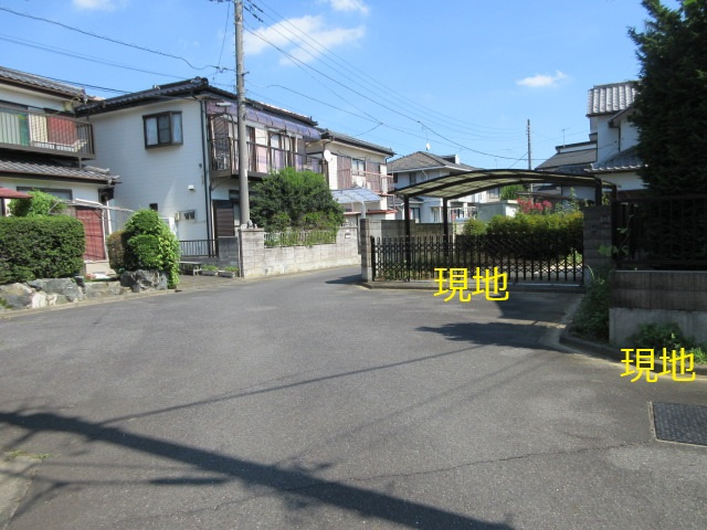 中古戸建　深谷市東方3650-5の前面道路含む現地写真