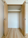 【収納】 | スワンマンション空港南☆仲介手数料無料☆ | 適度な高さで仕切られた「段」が実用的でいいですね♪