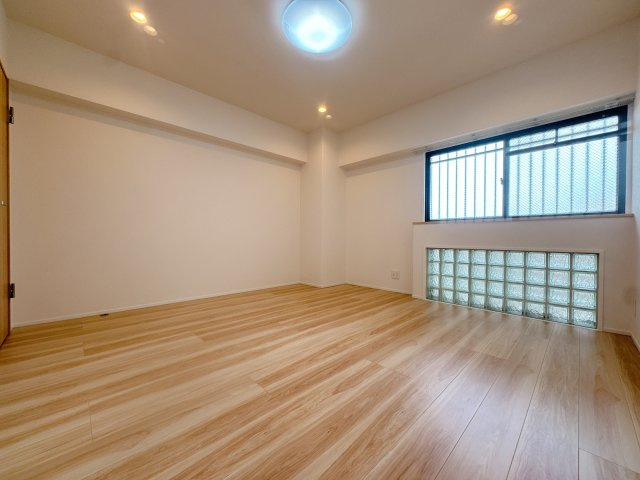 【洋室】 | スワンマンション空港南☆仲介手数料無料☆ | この質感。オシャレさや洗練された印象を与えるのは案外こういうさり気ないところなんです。