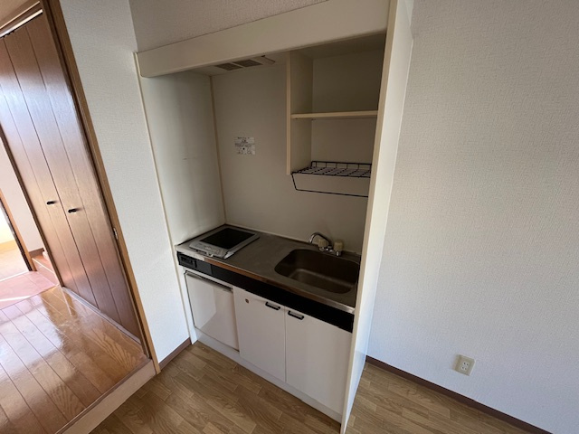 ラ・エスペランサのキッチン|同物件別部屋イメ－ジ写真