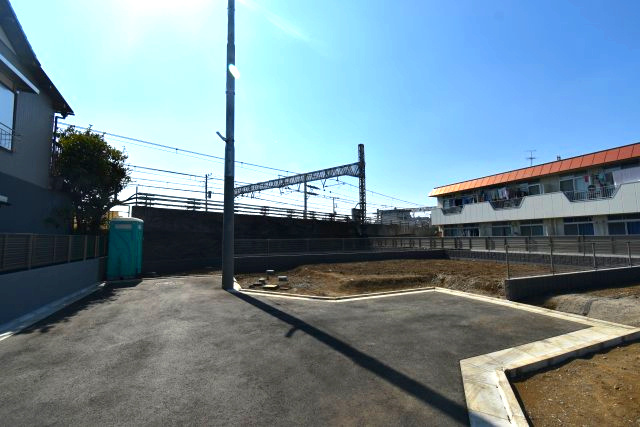 吉祥寺本町3丁目・売地の前面道路含む現地写真