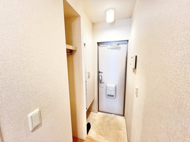 ラプリマさくら坂の玄関|明るい玄関です