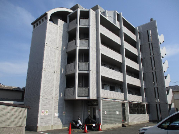 サンメゾン諏訪森の外観