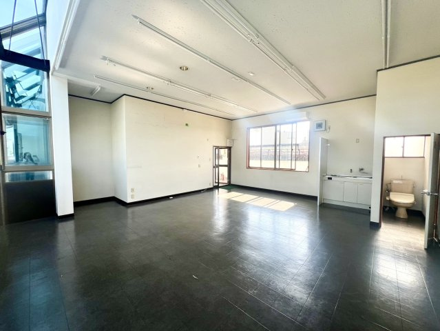 昭和波ビルの内装