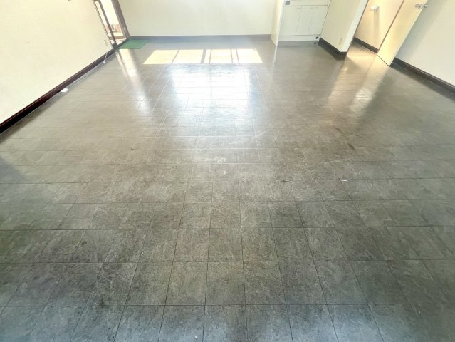 昭和波ビルの内装