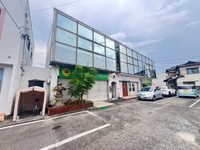 昭和波ビルの駐車場