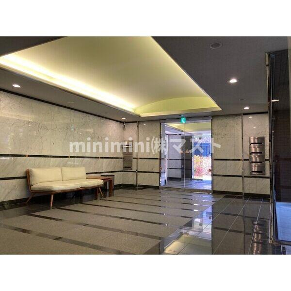 コート帝塚山中のロビー