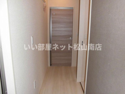 【玄関】 | シュヴァル・ドゥーズ