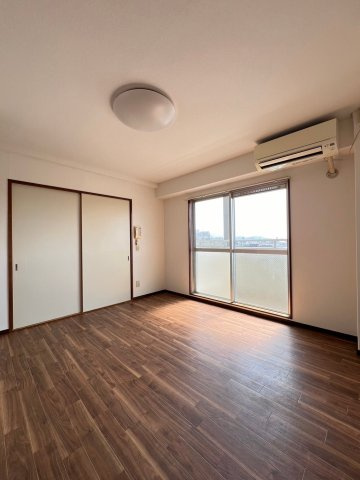 エクセル七曲マンションの居間・リビング