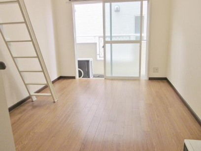 アミティエ山手の居間・リビング