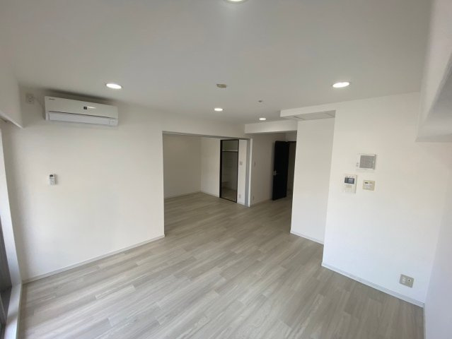 BRAVI南堀江の居間・リビング