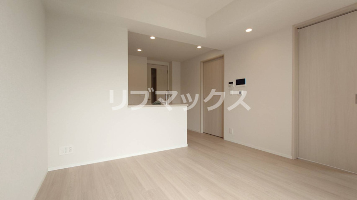 【居間・リビング】クラリティア横濱反町 