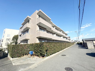 【外観】 | 京王井の頭線「久我山」駅徒歩5分の好立地。スーパーも5分以内です。