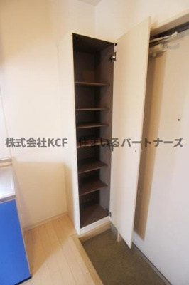 【玄関】 | リブレア東櫛原B棟 | 明るい玄関です