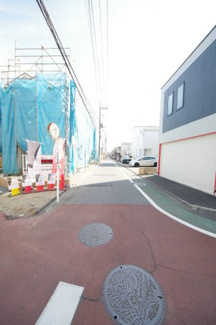 【前面道路含む現地写真】 | 令和７年２月１６日撮影　建築中