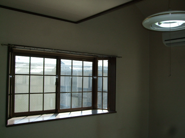 【洋室】 | カーサ・ロボ | 広々とした洋室です