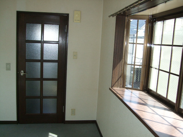 【洋室】 | カーサ・ロボ | 明るい洋室です