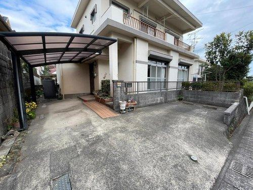 明和5丁目戸建ての駐車場