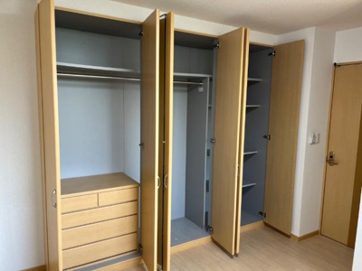 【収納】 | プレサス | クローゼット内部