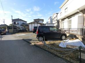 【駐車場】