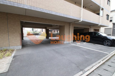 【駐車場】 | オリーヴァ日ノ出 | 駐車場があります