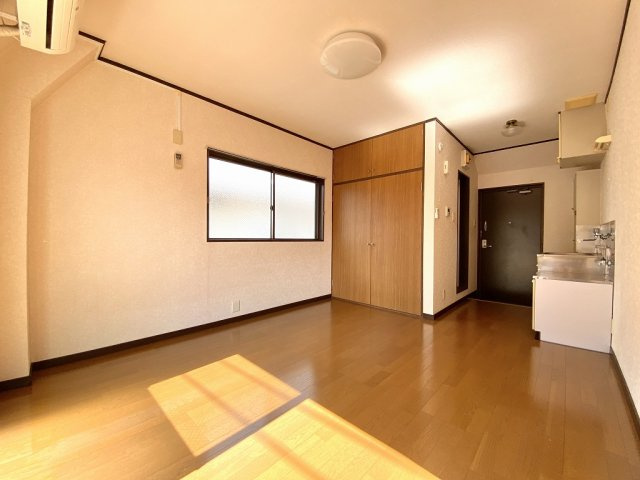 メゾン佐々木の居間・リビング