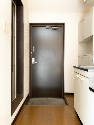 メゾン佐々木の玄関