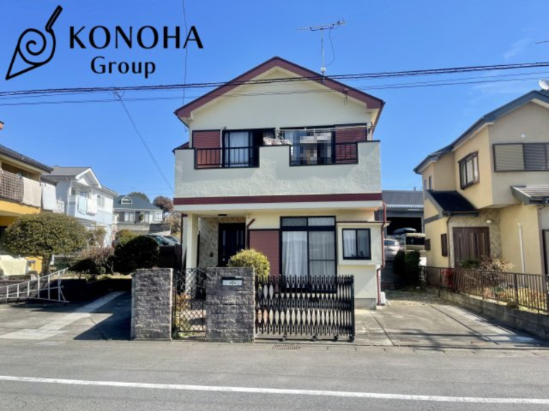 【中古戸建】高崎市新後閑町の前面道路含む現地写真|■外観