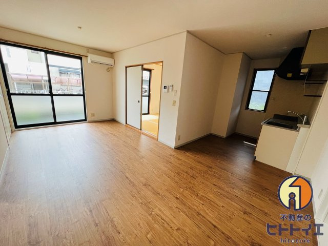 アーサハイツの居間・リビング|ゆったりとしたリビングです