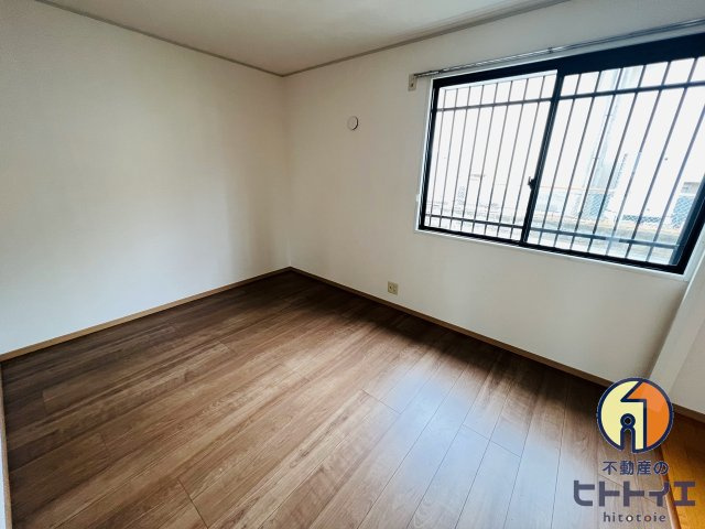 アーサハイツの洋室|明るい洋室です