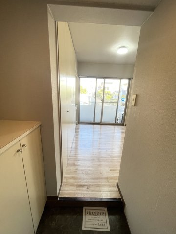 アロッジオ上筒井の玄関