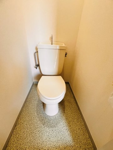アーサハイツのトイレ|落ち着いたトイレです