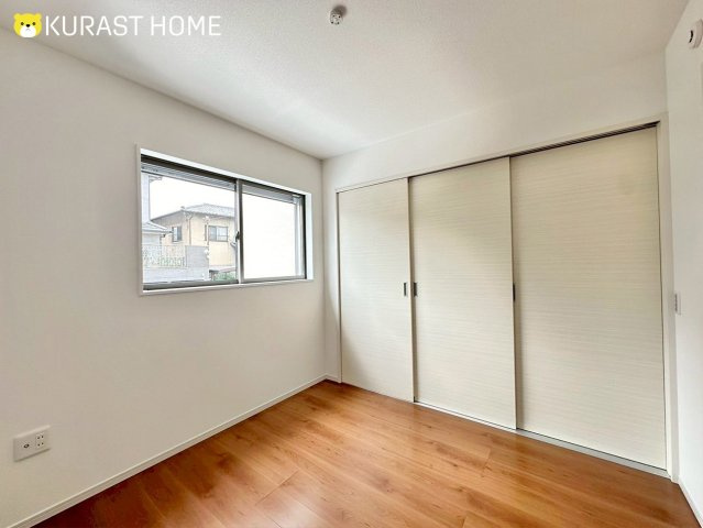 京都市西京区大枝南福西町三丁目　新築戸建の洋室