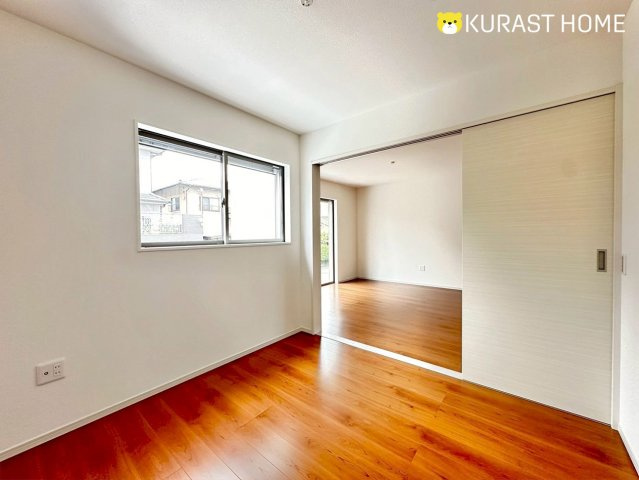 京都市西京区大枝南福西町三丁目　新築戸建の洋室