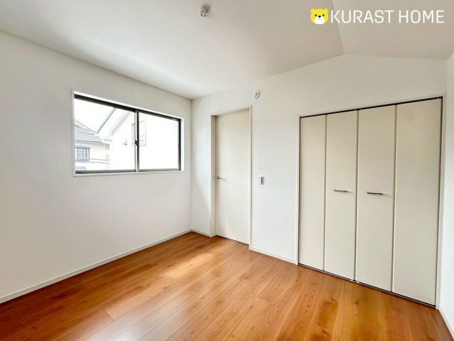 京都市西京区大枝南福西町三丁目　新築戸建の洋室