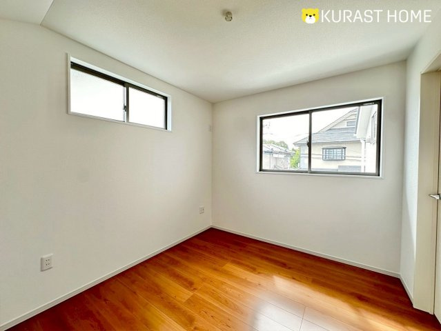 京都市西京区大枝南福西町三丁目　新築戸建の洋室