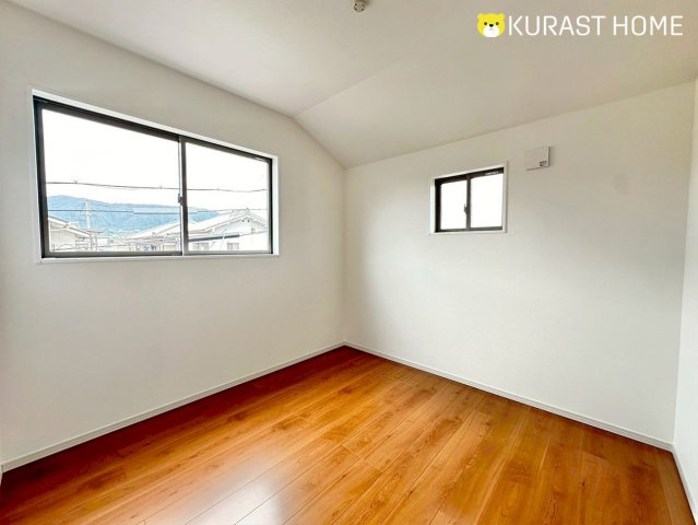 京都市西京区大枝南福西町三丁目　新築戸建の洋室