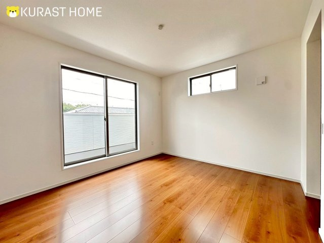 京都市西京区大枝南福西町三丁目　新築戸建の洋室