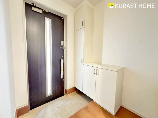 京都市西京区大枝南福西町三丁目　新築戸建の玄関