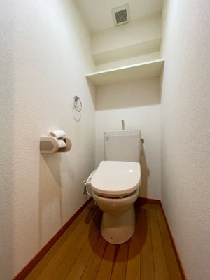 【トイレ】 | オネスト吉塚 | 別号室の写真になります。現況優先。