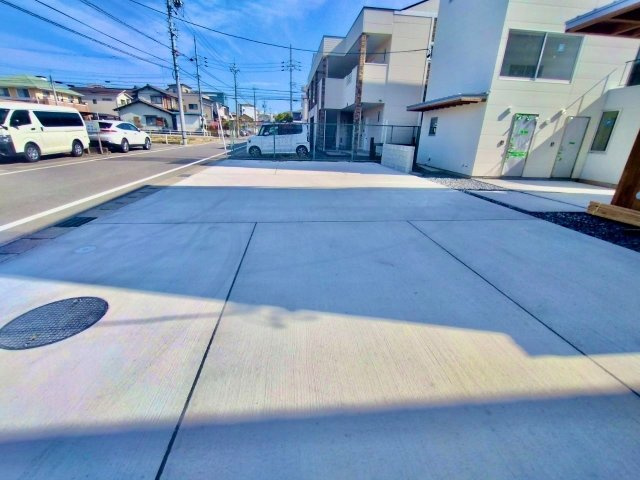 言庭　E01号室の駐車場