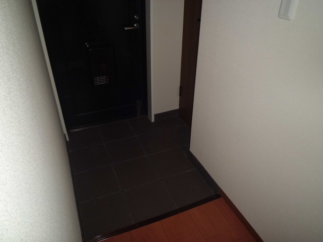 サンプラザ本山南の玄関