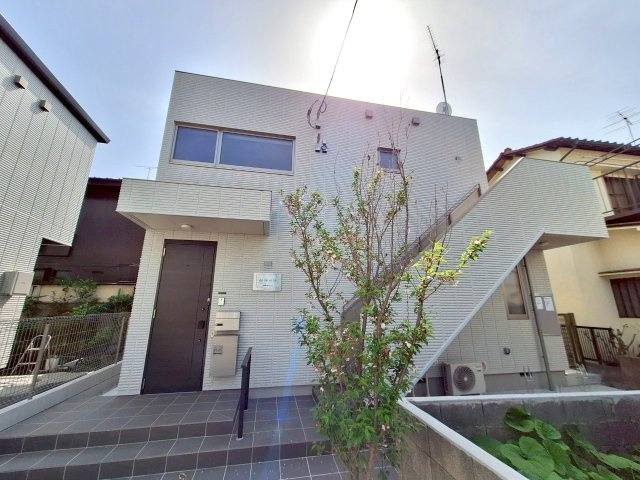 Ｌａ　ｖｉｅ　ｅｓｔ　ｌａの外観